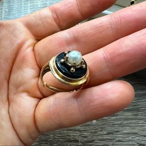 Beautiful Antique Edwardian Onyx & Pearl Ring 10k gold